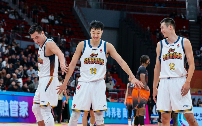CBA升降级出炉!退4进5,NBL球队先抢两名额,江苏四川处境尴尬|联赛|小联赛|竞争力|篮协|赛季_新浪体育_新浪新闻